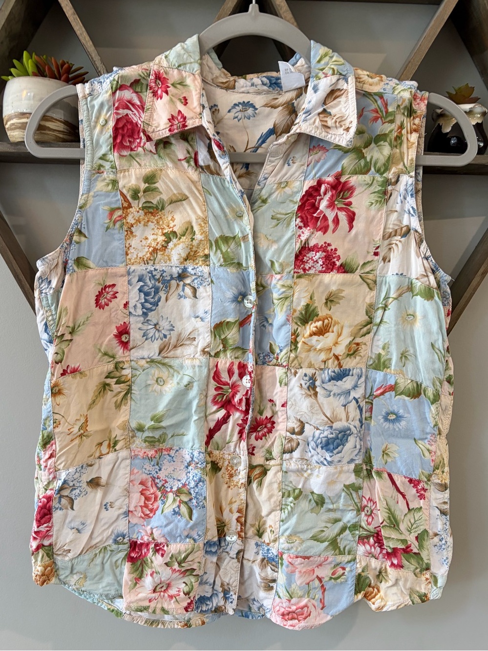 Vintage Liz Claiborne Patchwork Floral Sleeveless Button Up Top Size S petite.